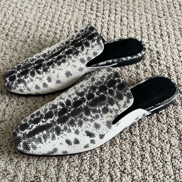 Freda Salvador Cream/Black Snake print Leather Mules, size 8 - Picture 2 of 4